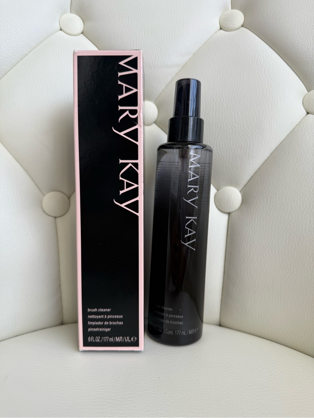 Mary Kay Black Brush Cleaner Spray with Pink-Trim Box